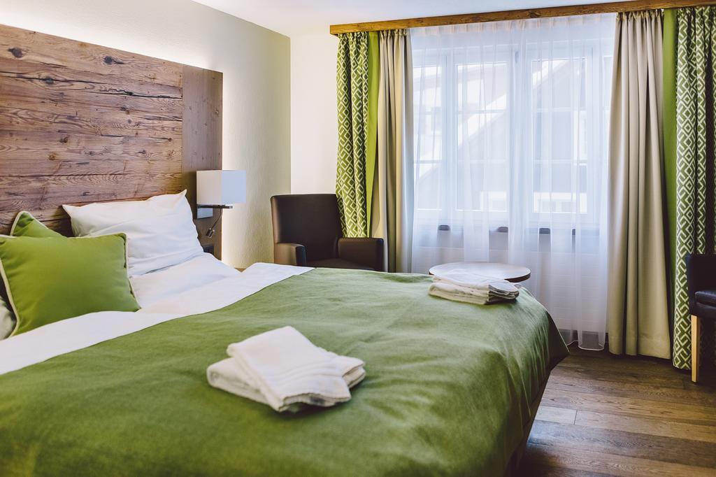 Hotel & Restaurant Zum Schwarzen Baeren Andermatt Eksteriør bilde