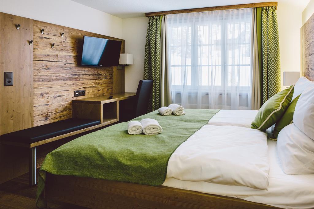 Hotel & Restaurant Zum Schwarzen Baeren Andermatt Eksteriør bilde