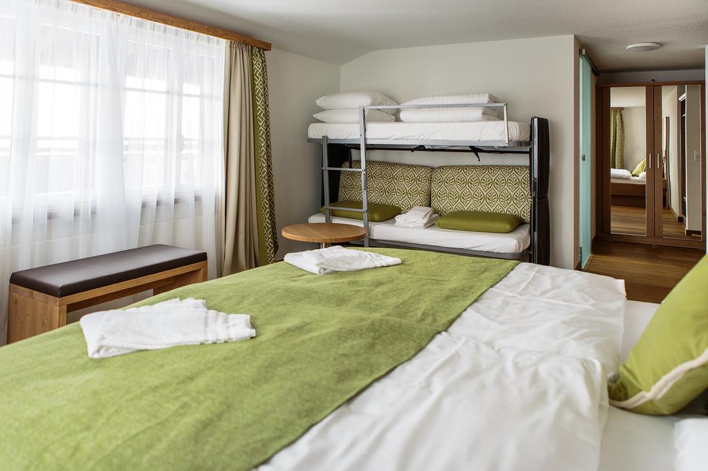 Hotel & Restaurant Zum Schwarzen Baeren Andermatt Eksteriør bilde