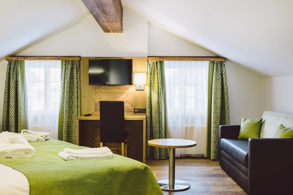 Hotel & Restaurant Zum Schwarzen Baeren Andermatt Eksteriør bilde