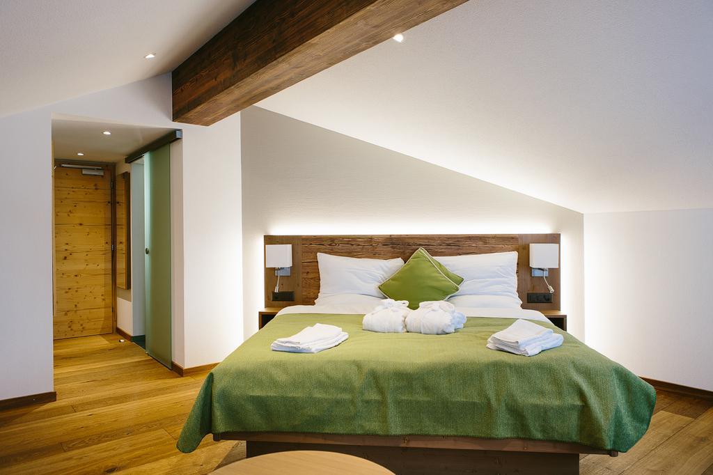 Hotel & Restaurant Zum Schwarzen Baeren Andermatt Eksteriør bilde